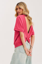 Glückliche Bluse mit offenem Rücken