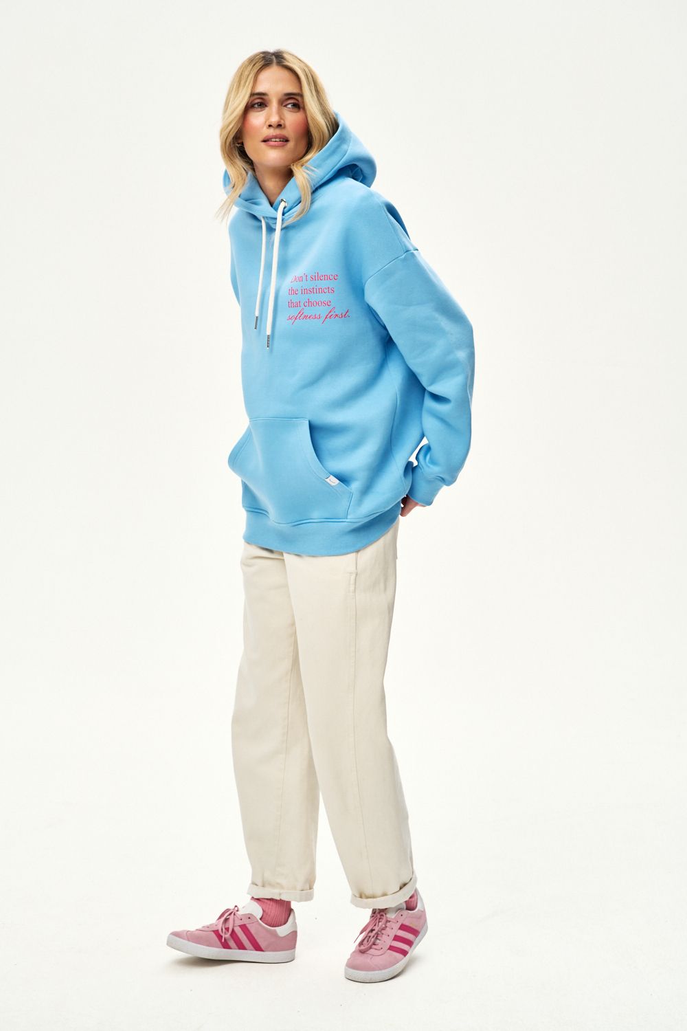 Alege bluza de trening moale