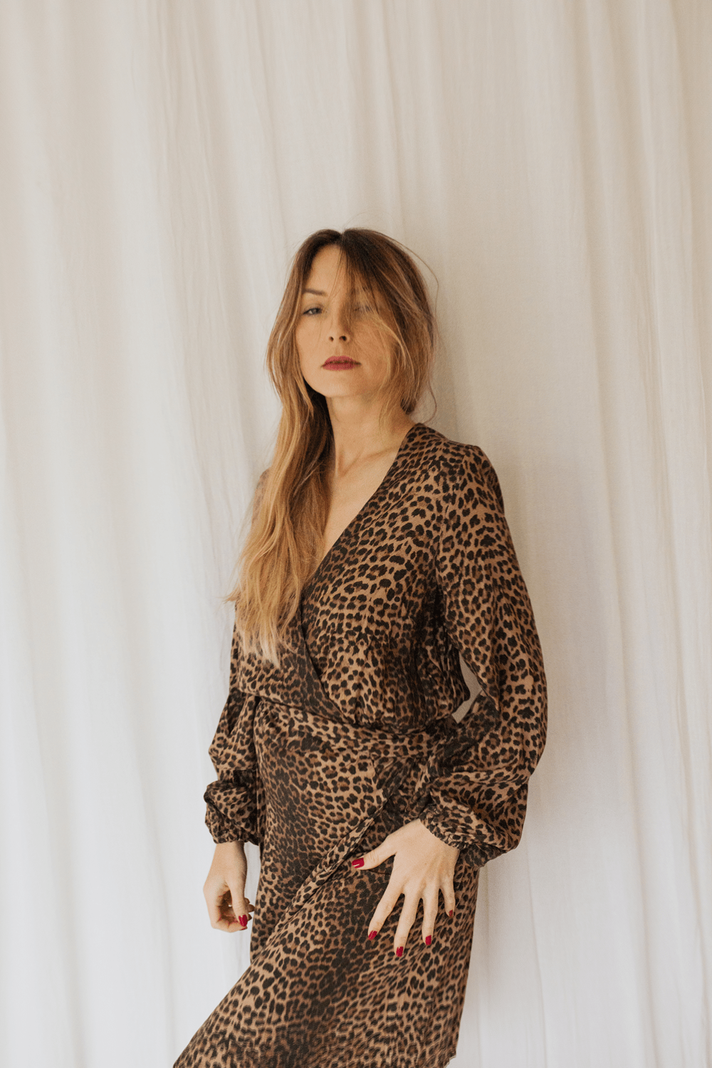 Leopardo daugiafunkcinė mini suknelė