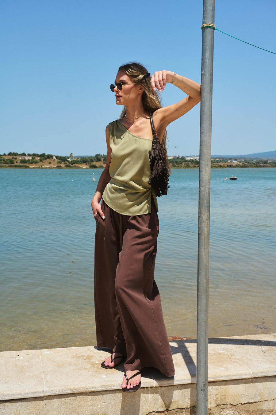 Pantaloni evazați Chocolate Shore