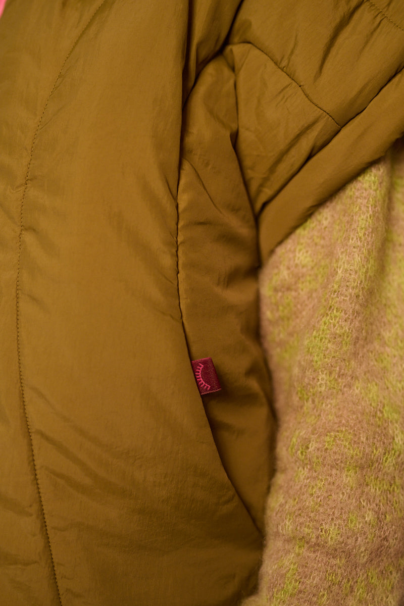 Soft Flow reversible vest