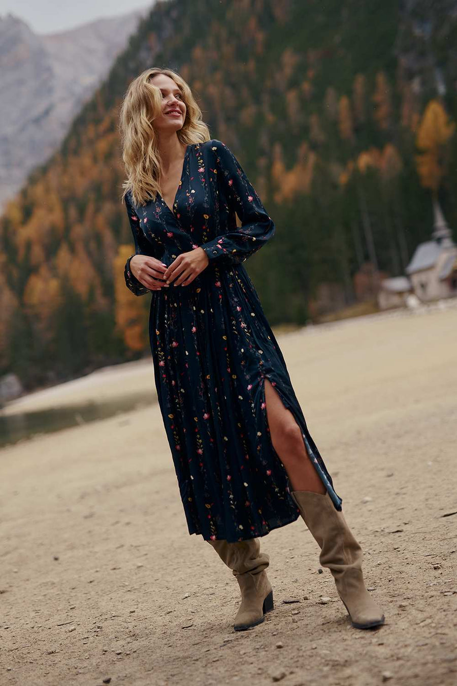 Snowberry waisted dress