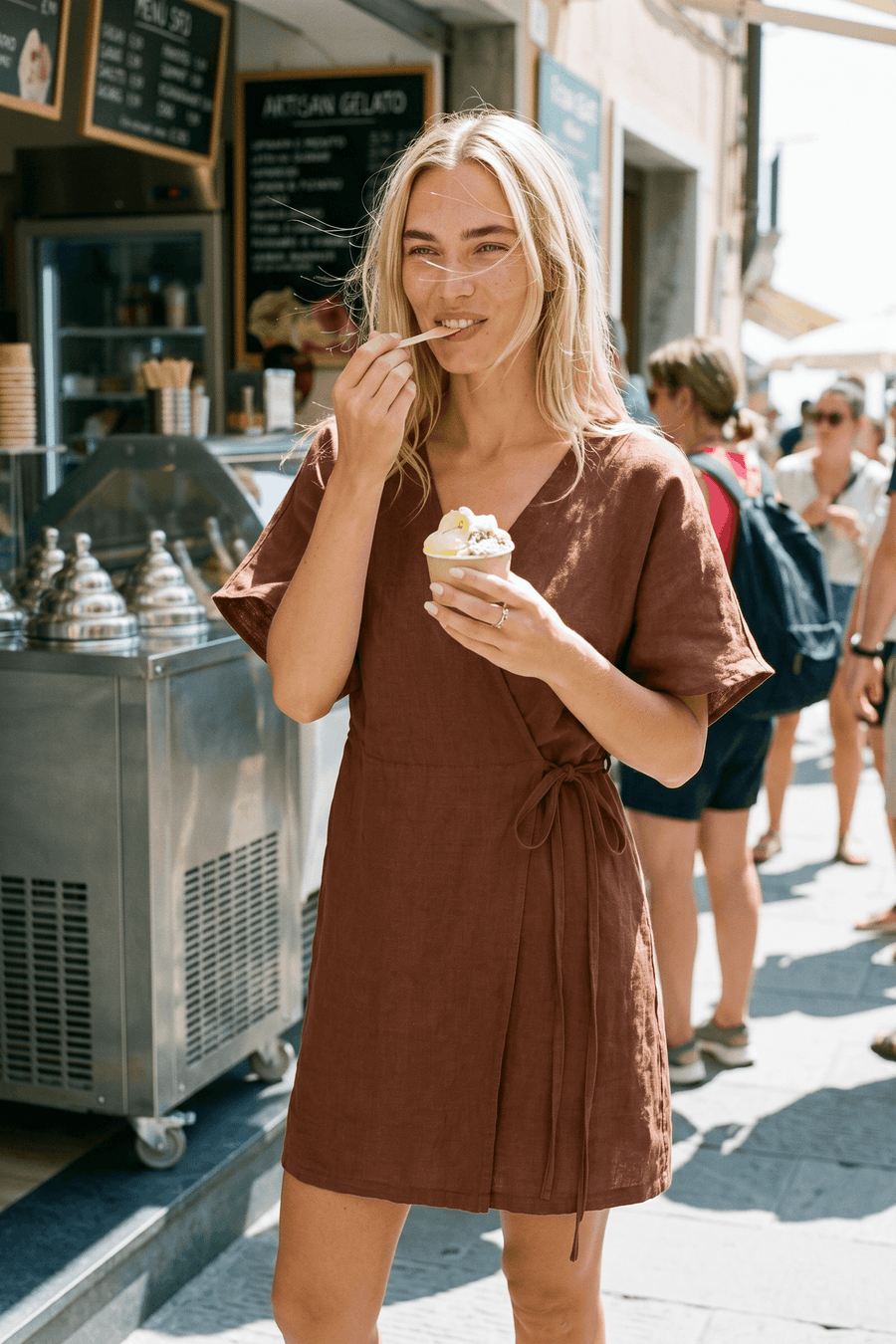 Marron Leinen-Minikleid