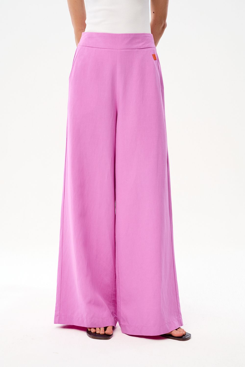 Pantaloni largi din in Primavera
