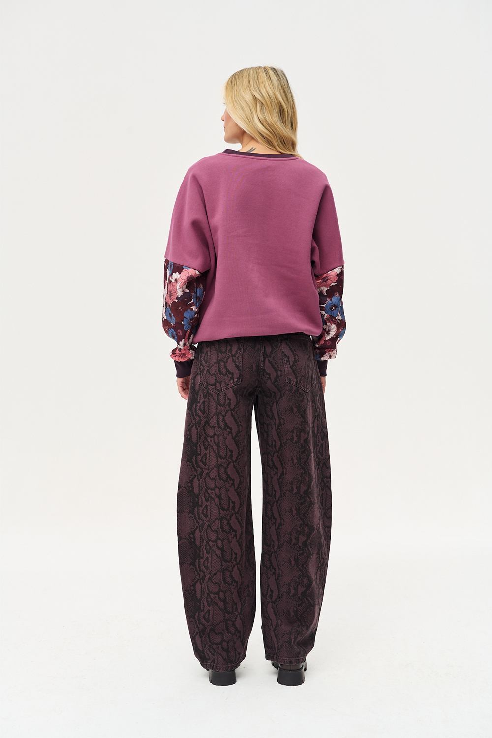 Flowing Grace sweatshirt