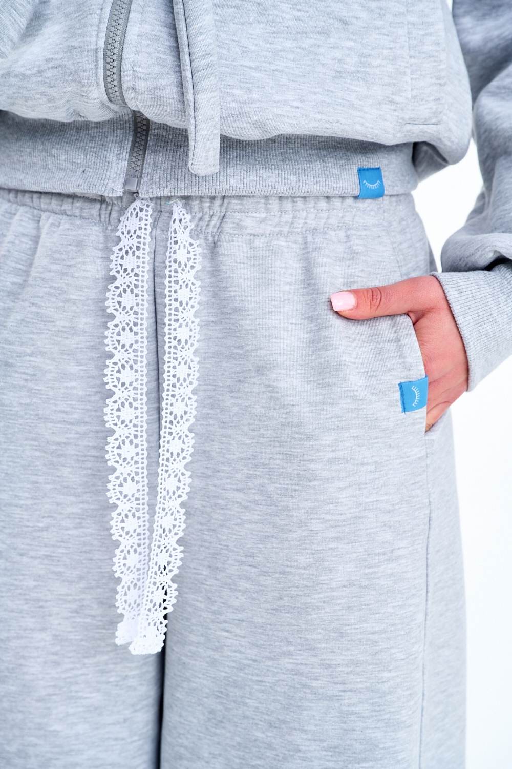 Pantaloni de trening largi Romantic Storm