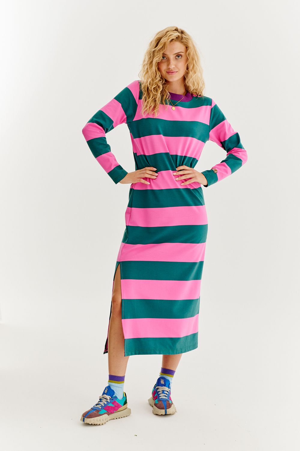 Raspberry Cupcake knit dress –