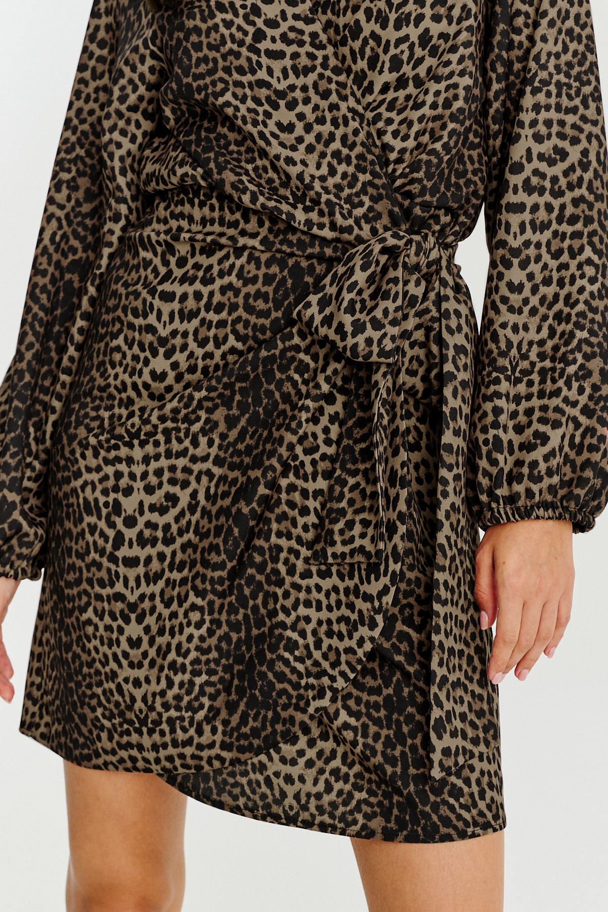 Leopardo daugiafunkcinė mini suknelė