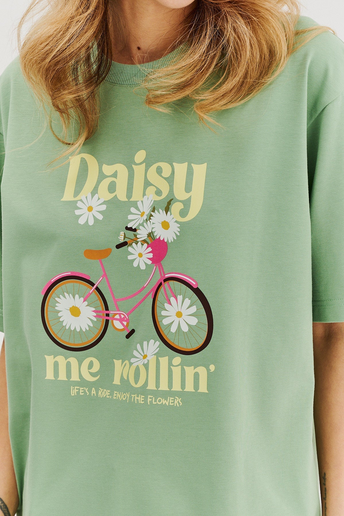 Daisy Me Rollin' T-shirt