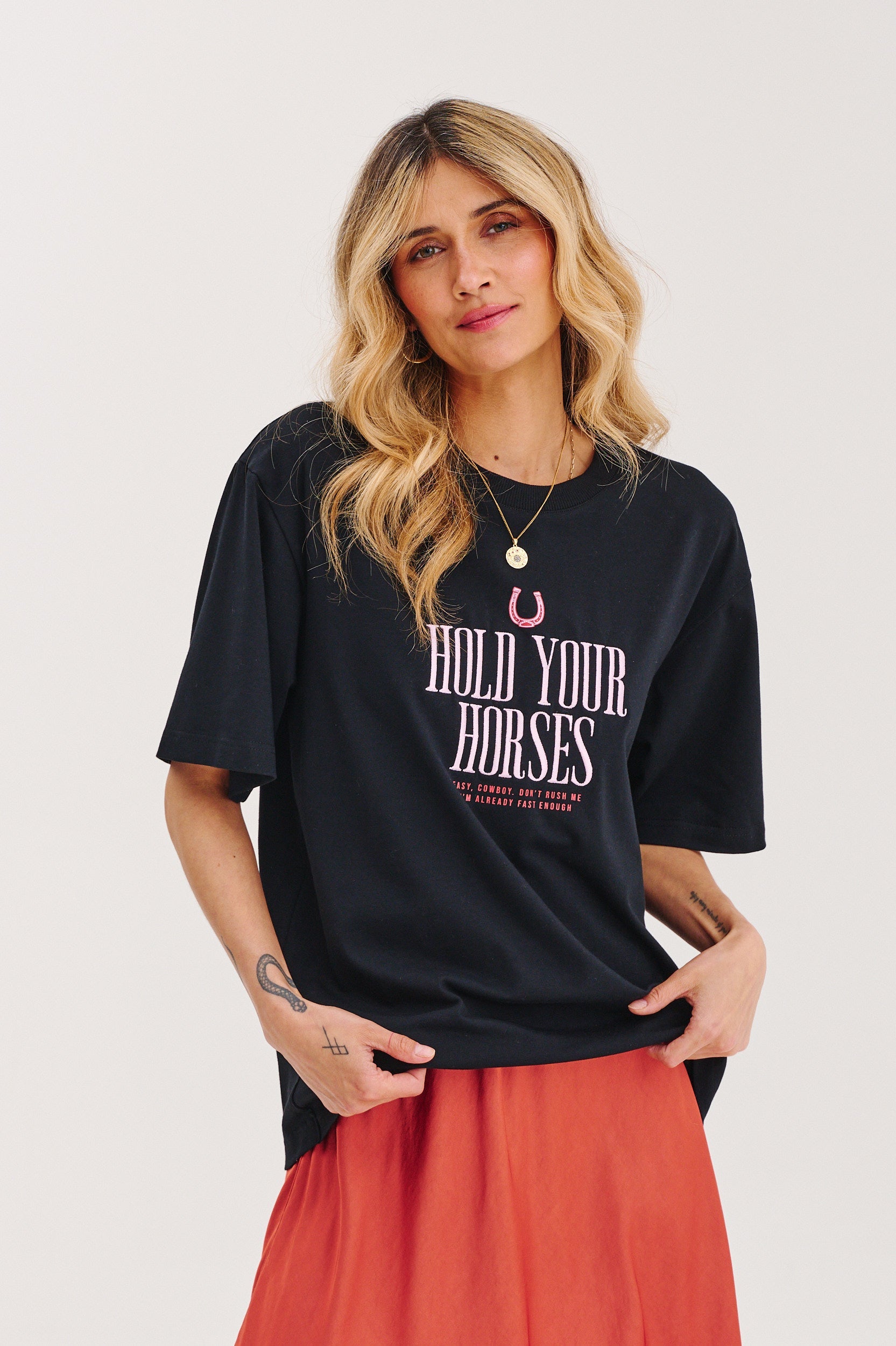 Tricou Hold Your Horses
