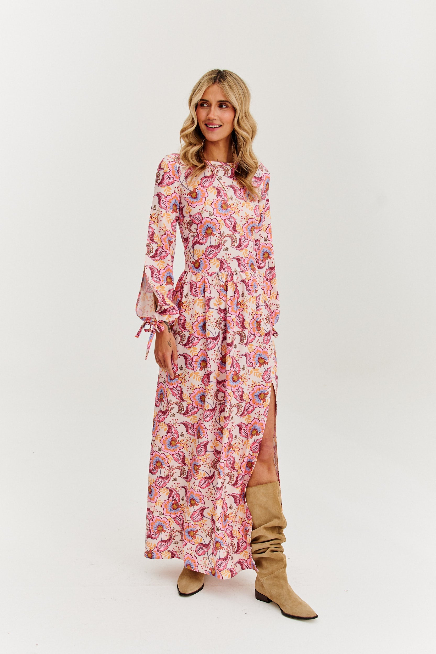 Rochie maxi cu mâneci crăpate Dreamfield