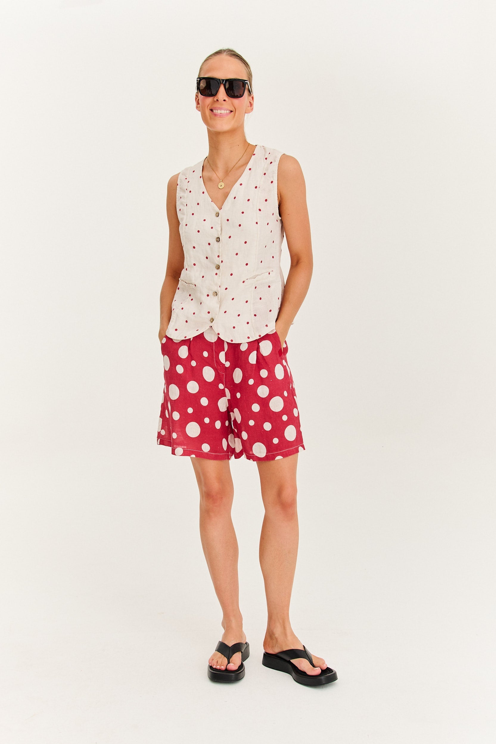 Berry Drop linen vest