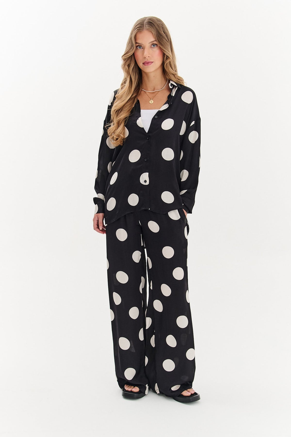 Pantalon large à pois chanceux