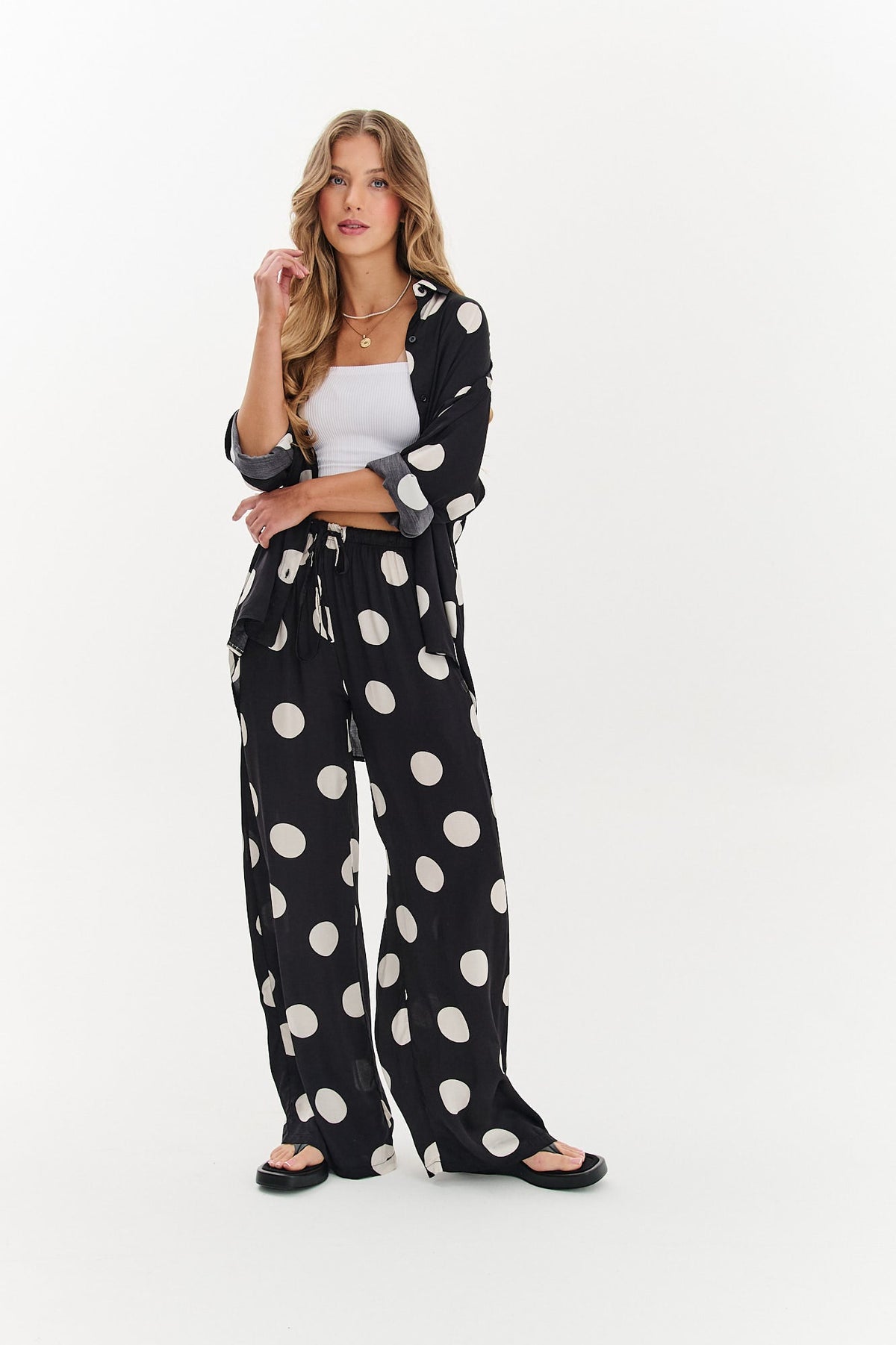 Pantalon large à pois chanceux