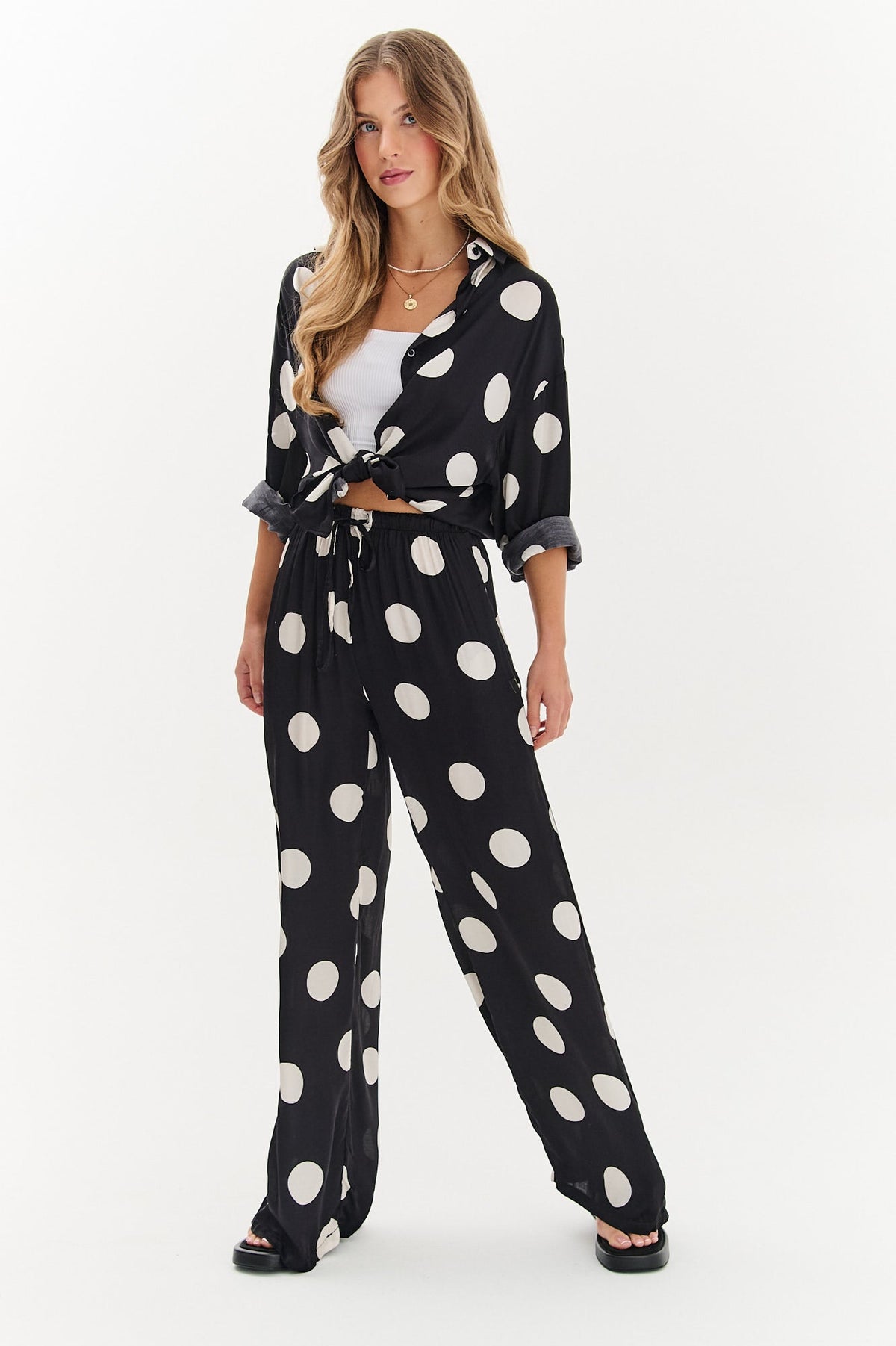 Pantalon large à pois chanceux