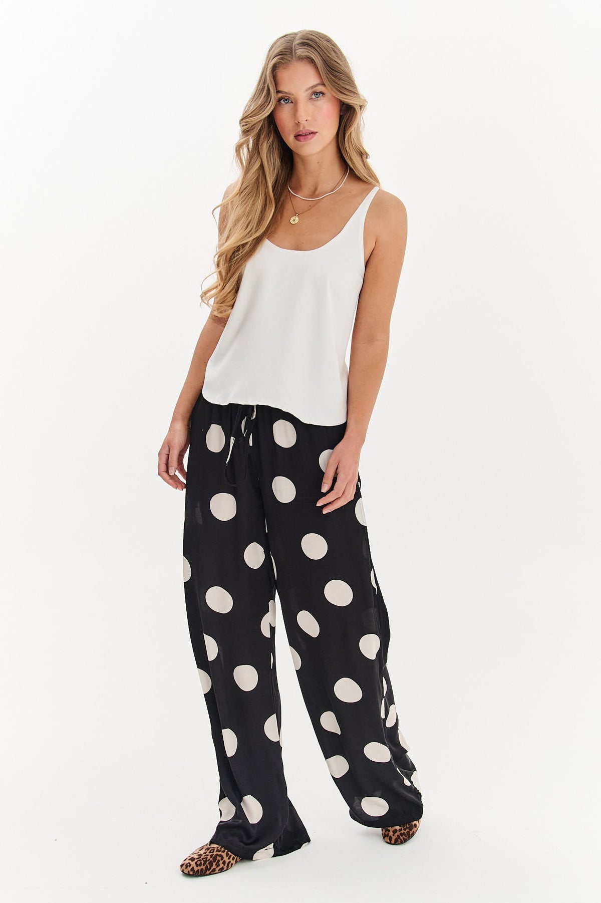 Pantalon large à pois chanceux