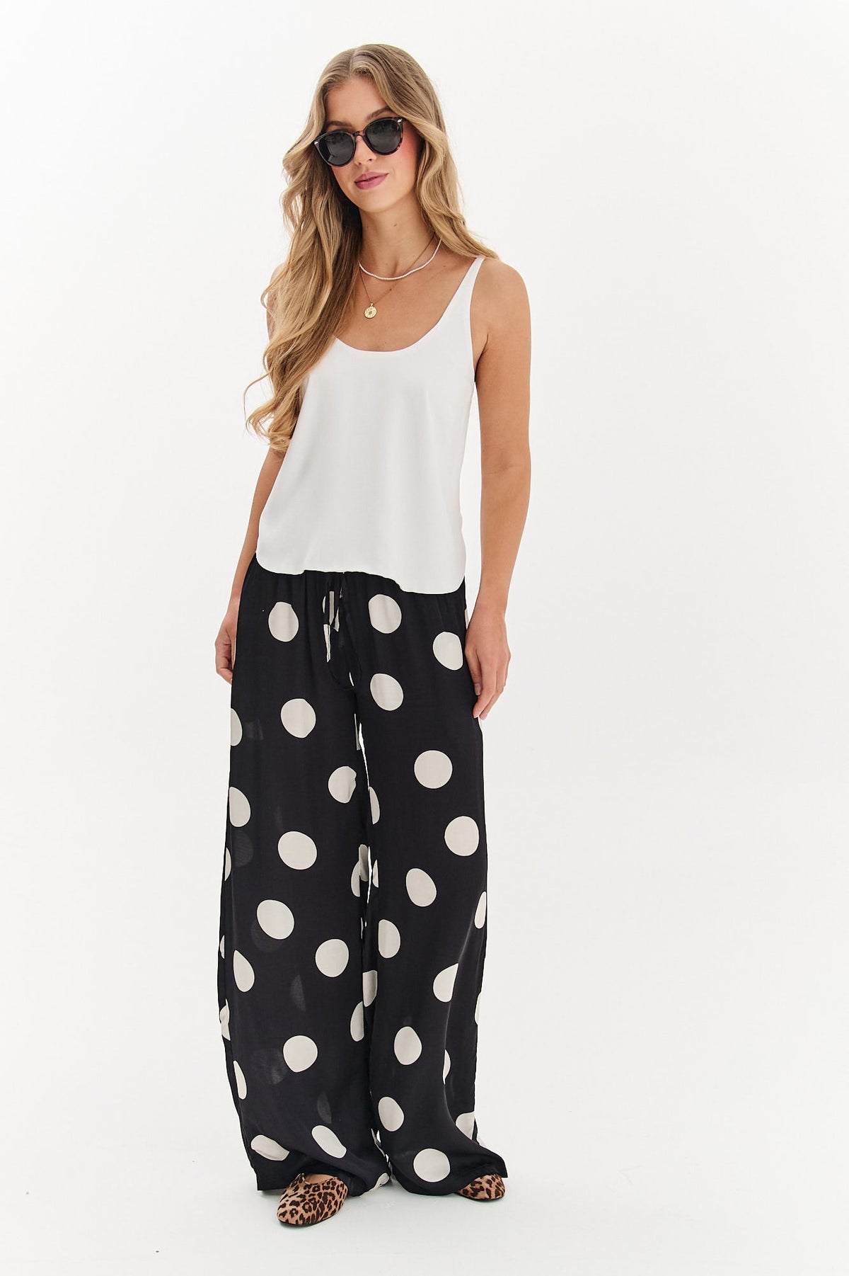Pantalon large à pois chanceux