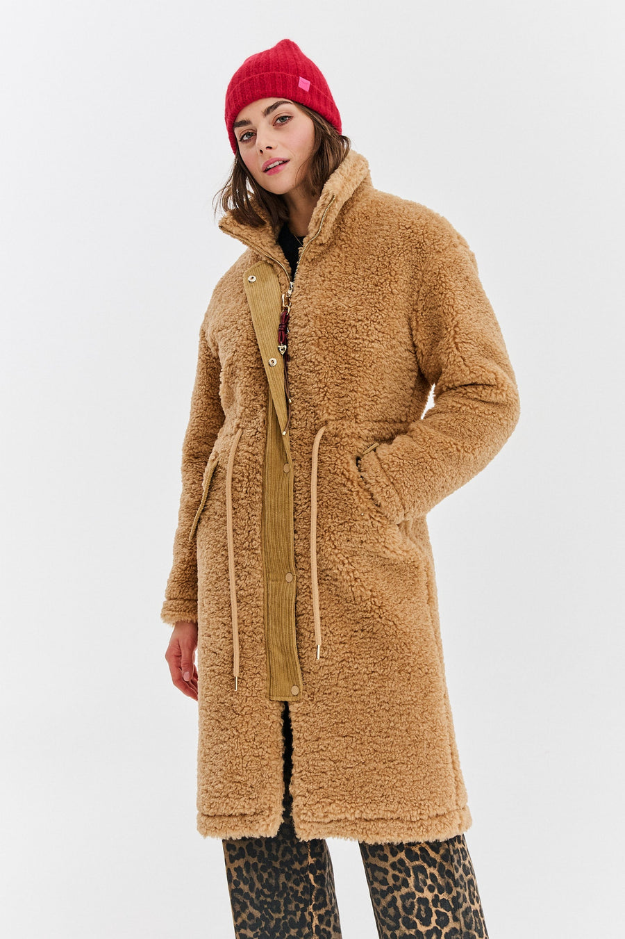 Meškiuko kailio paltas Honeywood