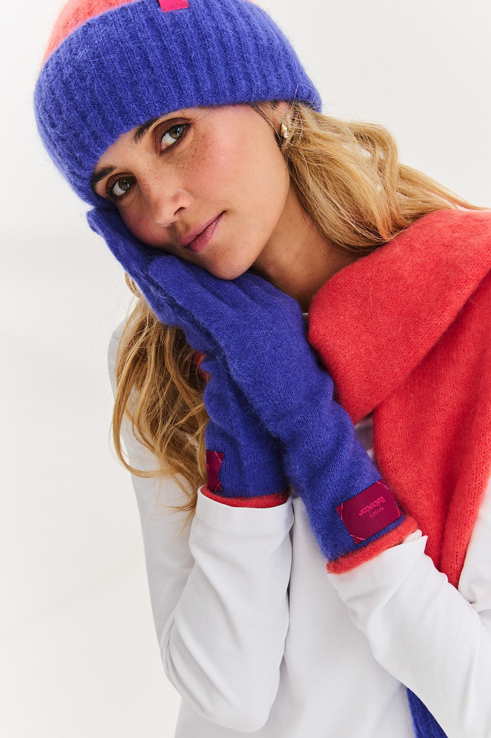 DuoPuff Ruby Midnight scarf