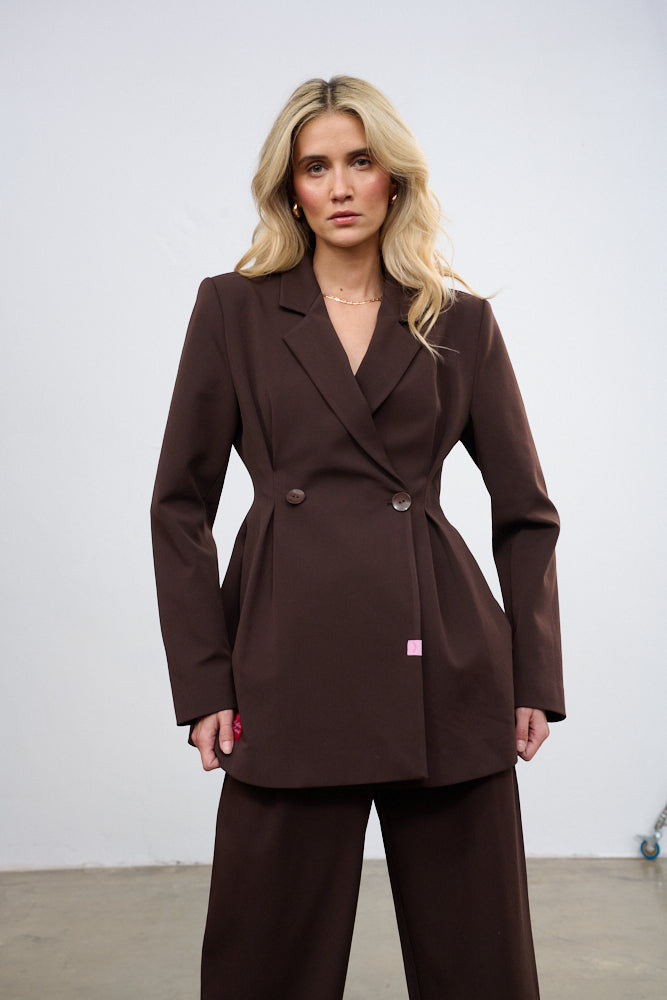 Brown Muse waisted blazer