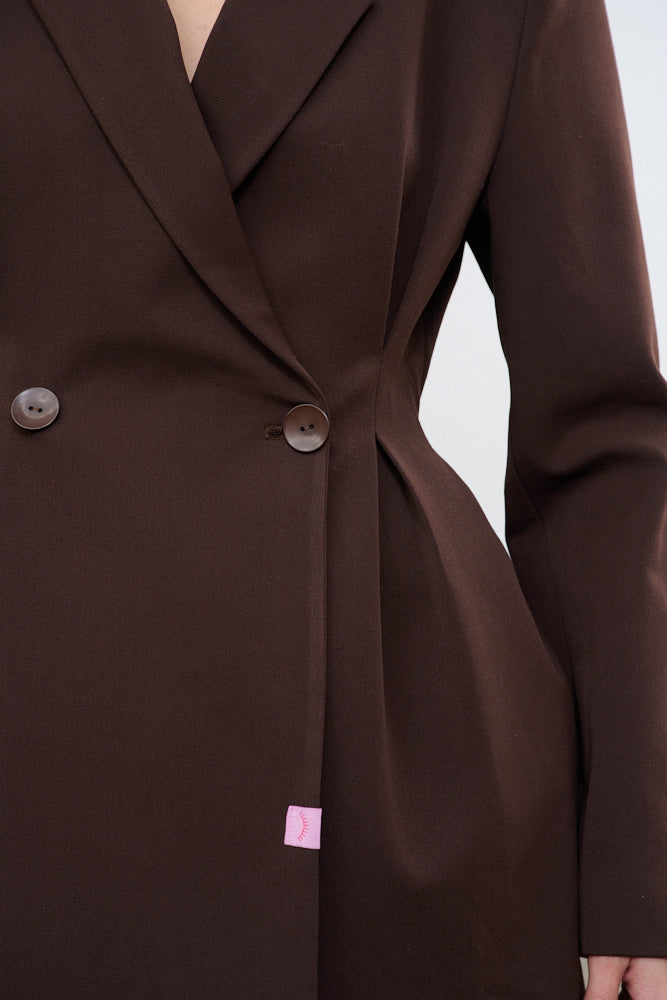 Brown Muse waisted blazer
