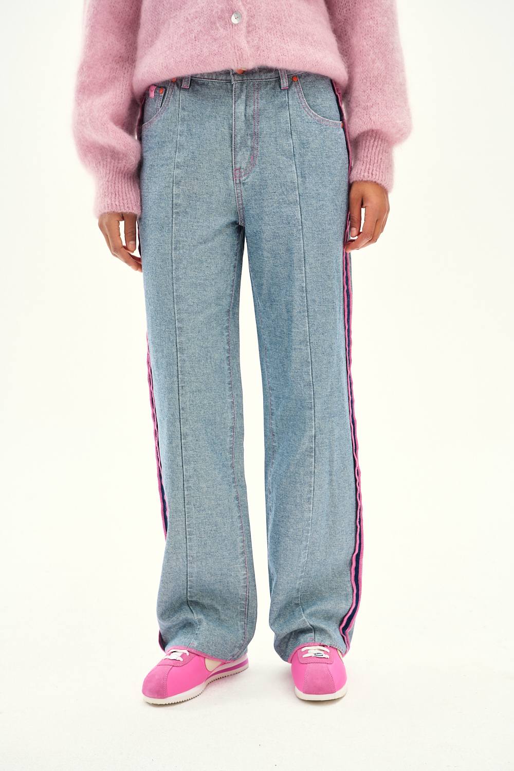 Good Timing Jeans