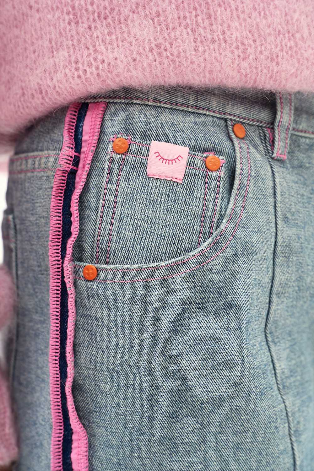 Good Timing Jeans