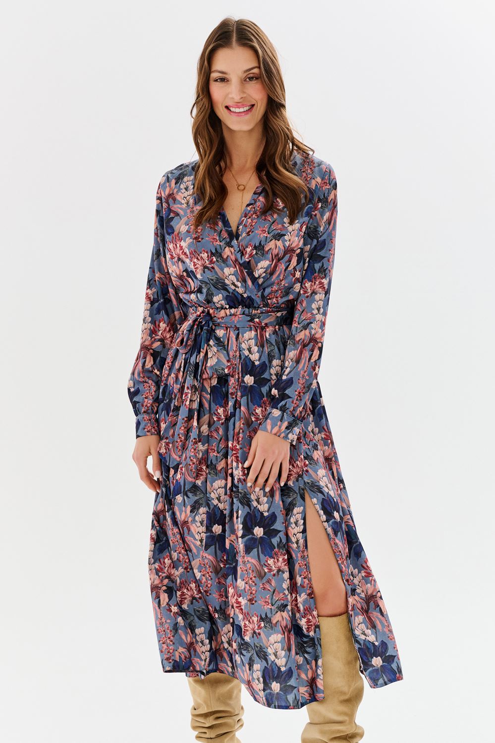 Rochie lungă The Frozen Lilly cu talie accentuată