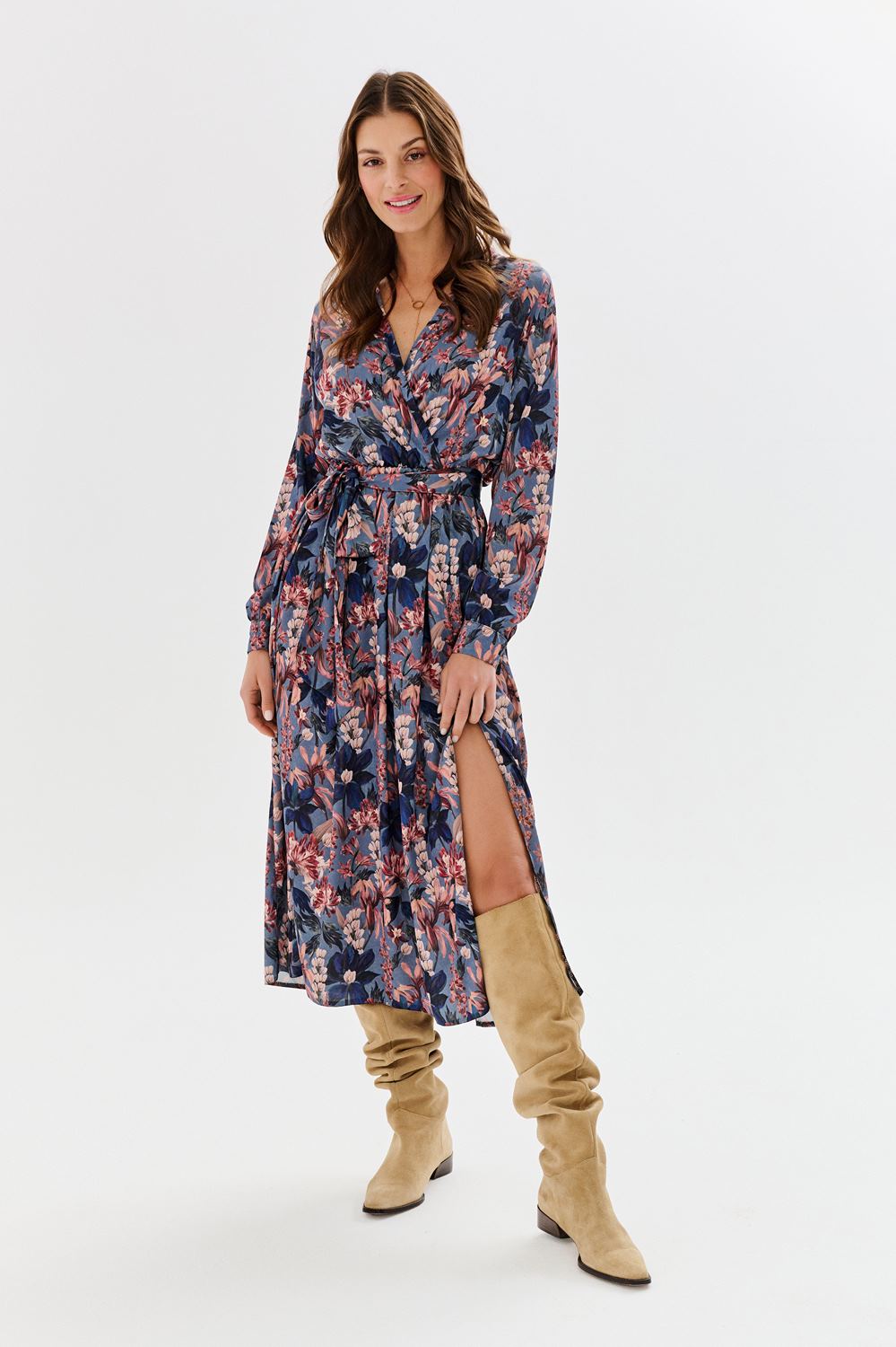 Rochie lungă The Frozen Lilly cu talie accentuată