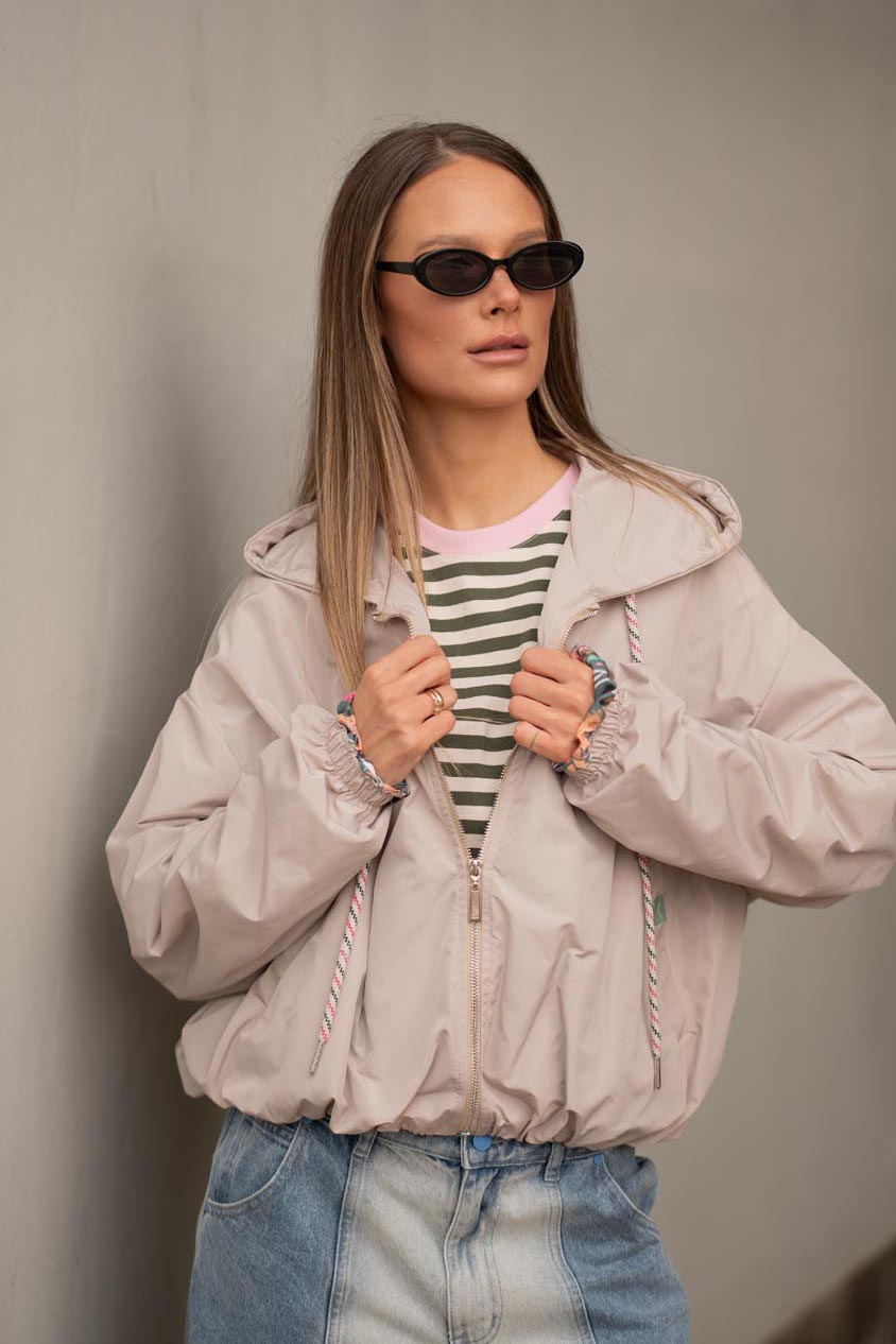 Parka corta con capucha Desert Flower