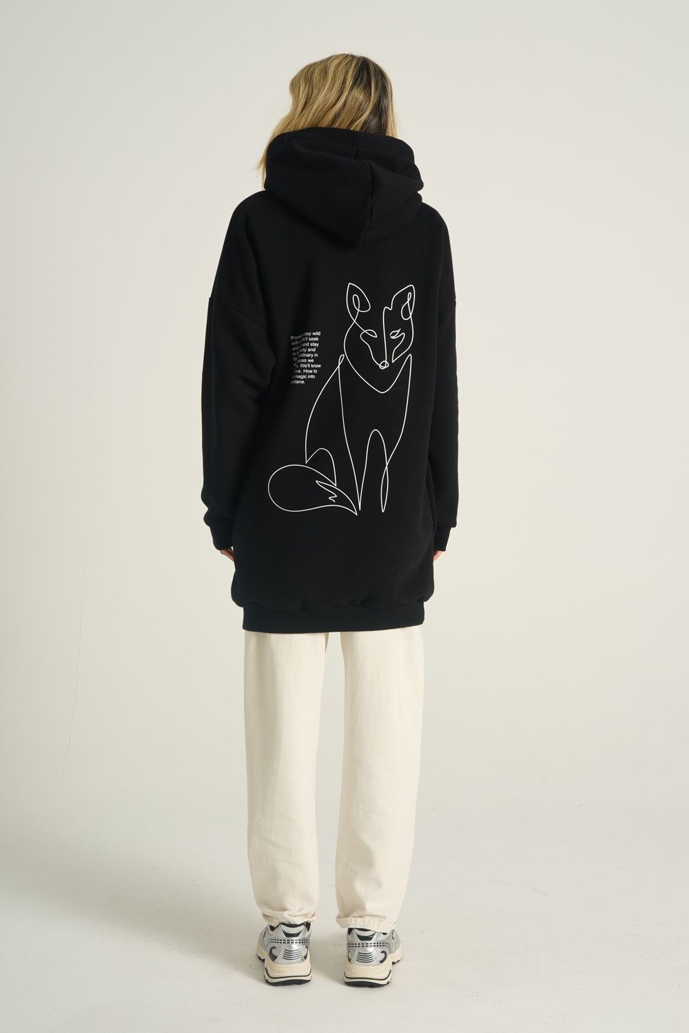 Wilder Fuchs langer Kapuzenpullover
