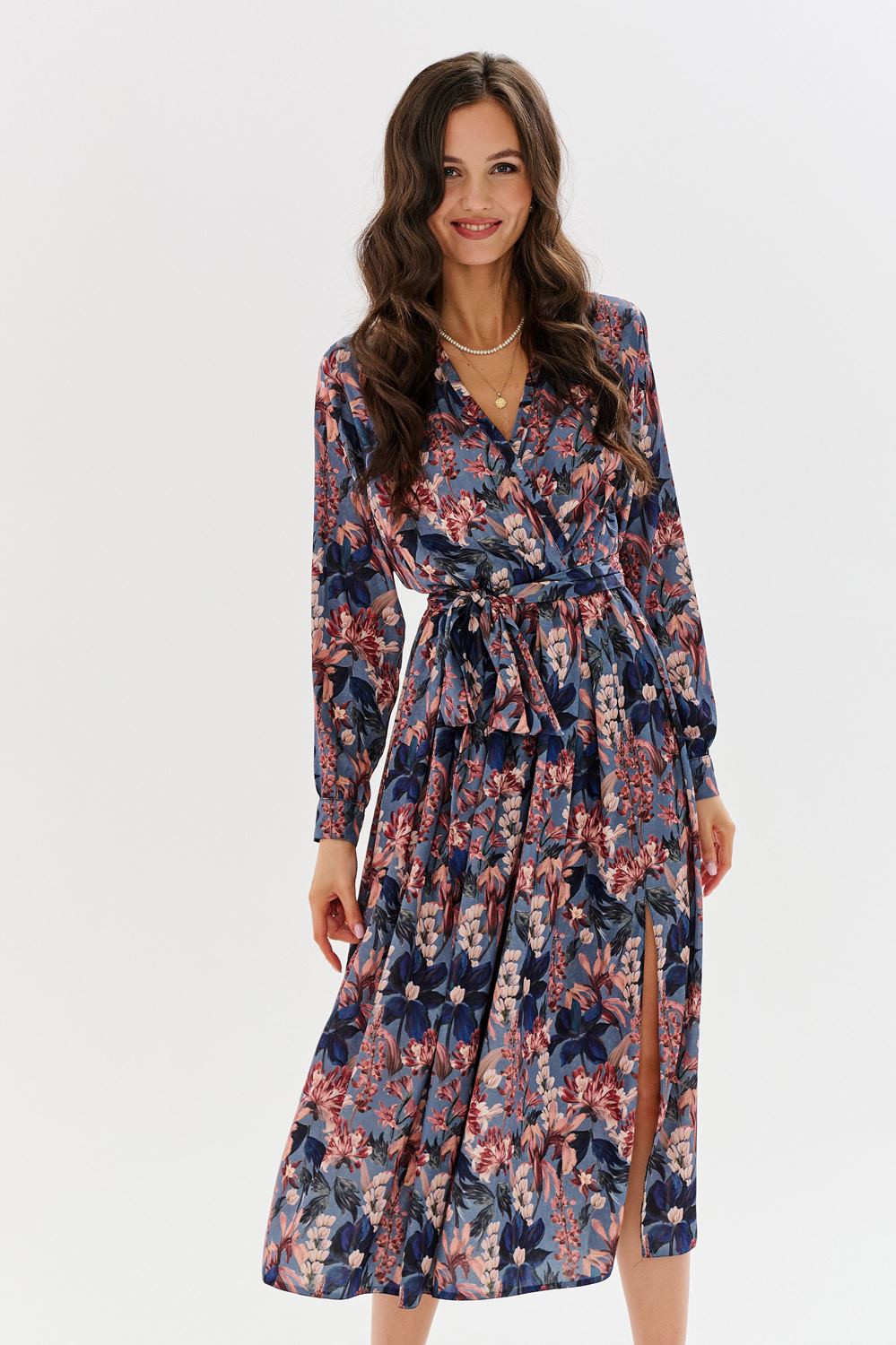 Rochie lungă The Frozen Lilly cu talie accentuată