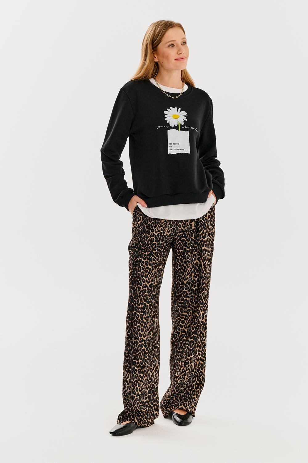 Leopard wide-leg pants
